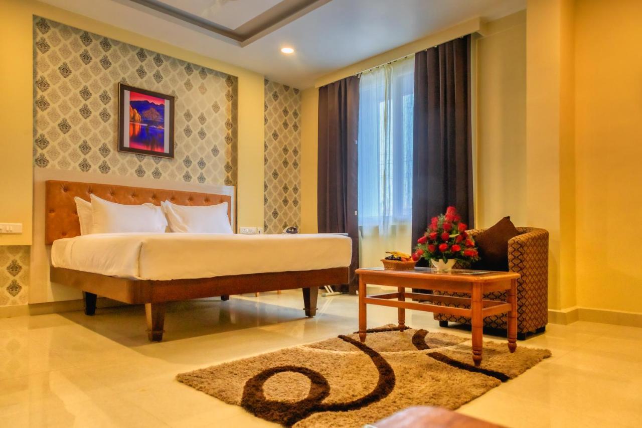 Hotel Royal Grande Vellore Esterno foto